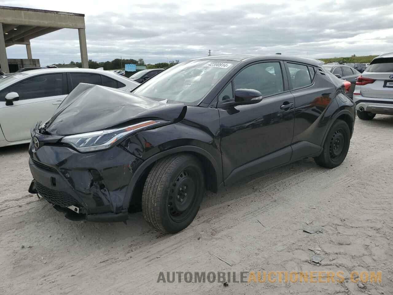 NMTKHMBXXLR104921 TOYOTA C-HR 2020