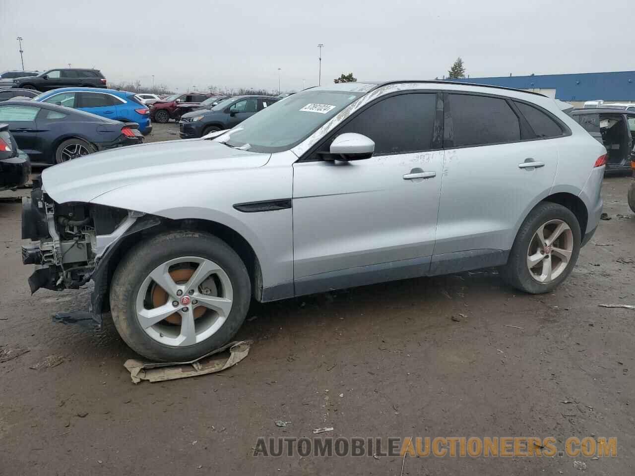 SADCJ2BN8HA096825 JAGUAR F-PACE 2017