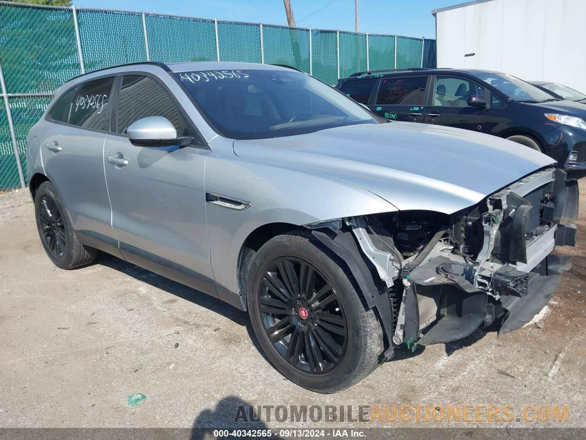 SADCJ2BNXHA093196 JAGUAR F-PACE 2017