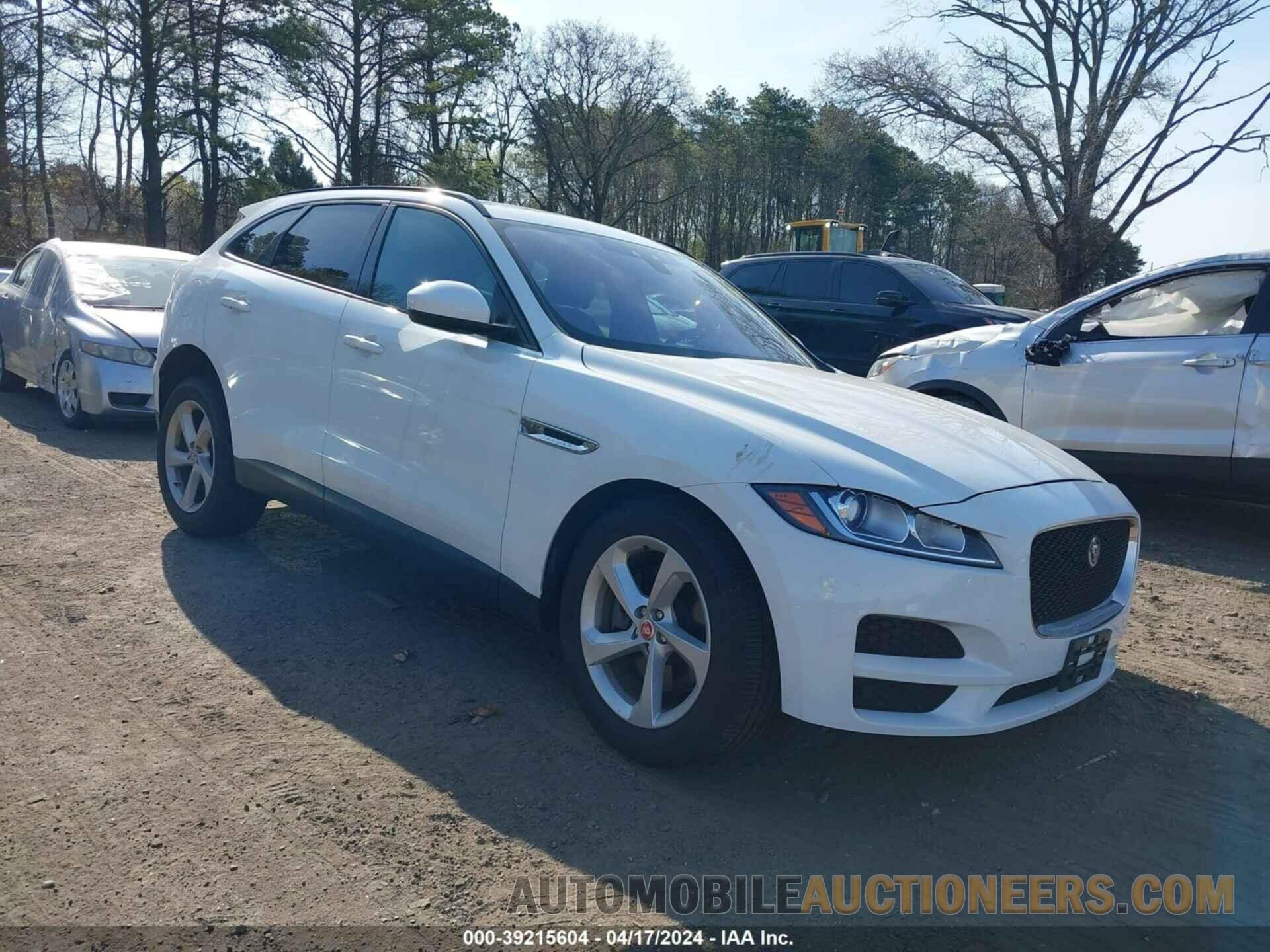 SADCJ2BV0HA077170 JAGUAR F-PACE 2017