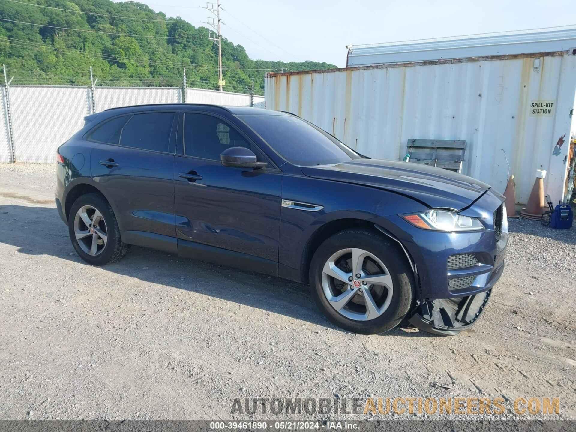 SADCJ2BV2HA096240 JAGUAR F-PACE 2017