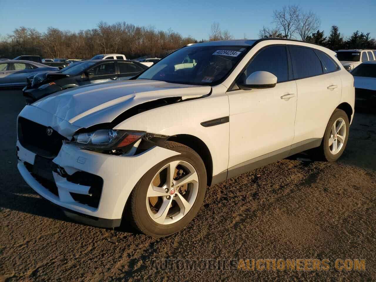 SADCJ2BV3HA885061 JAGUAR F-PACE 2017