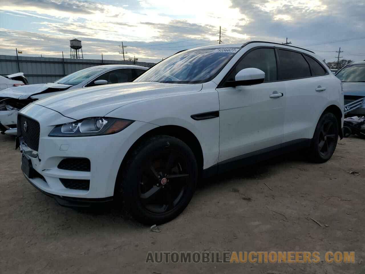 SADCJ2BV4HA492766 JAGUAR F-PACE 2017