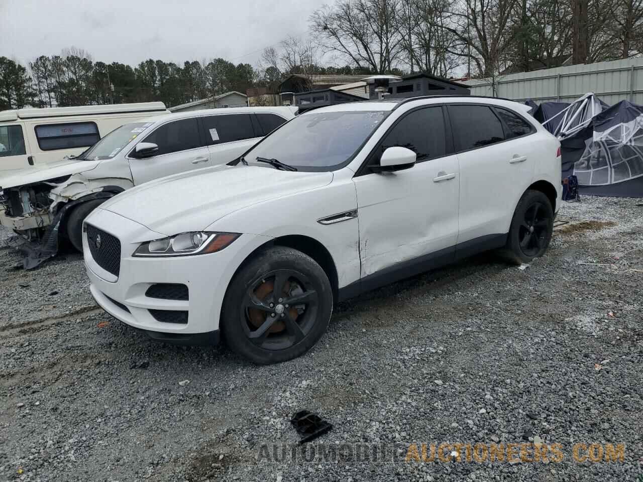 SADCJ2BV5HA493490 JAGUAR F-PACE 2017