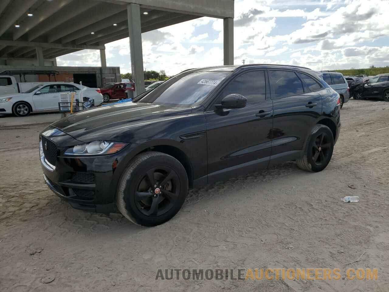 SADCJ2BV5HA884347 JAGUAR F-PACE 2017