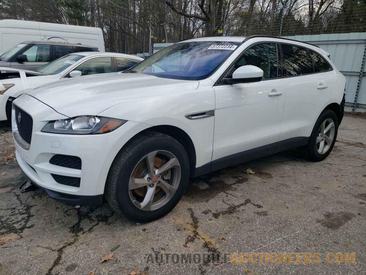 SADCJ2BV6HA084933 JAGUAR F-PACE 2017