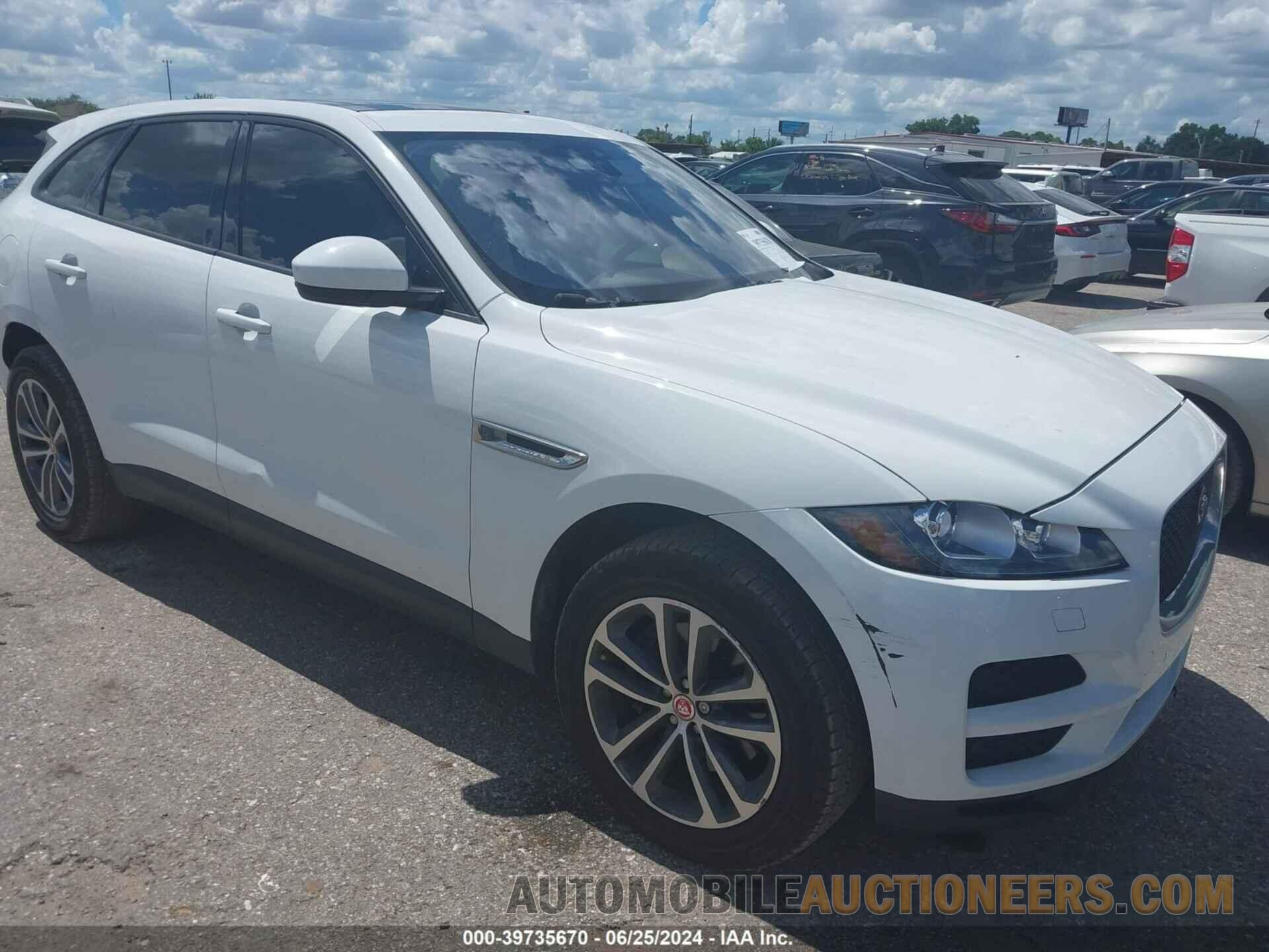 SADCJ2BV6HA493322 JAGUAR F-PACE 2017