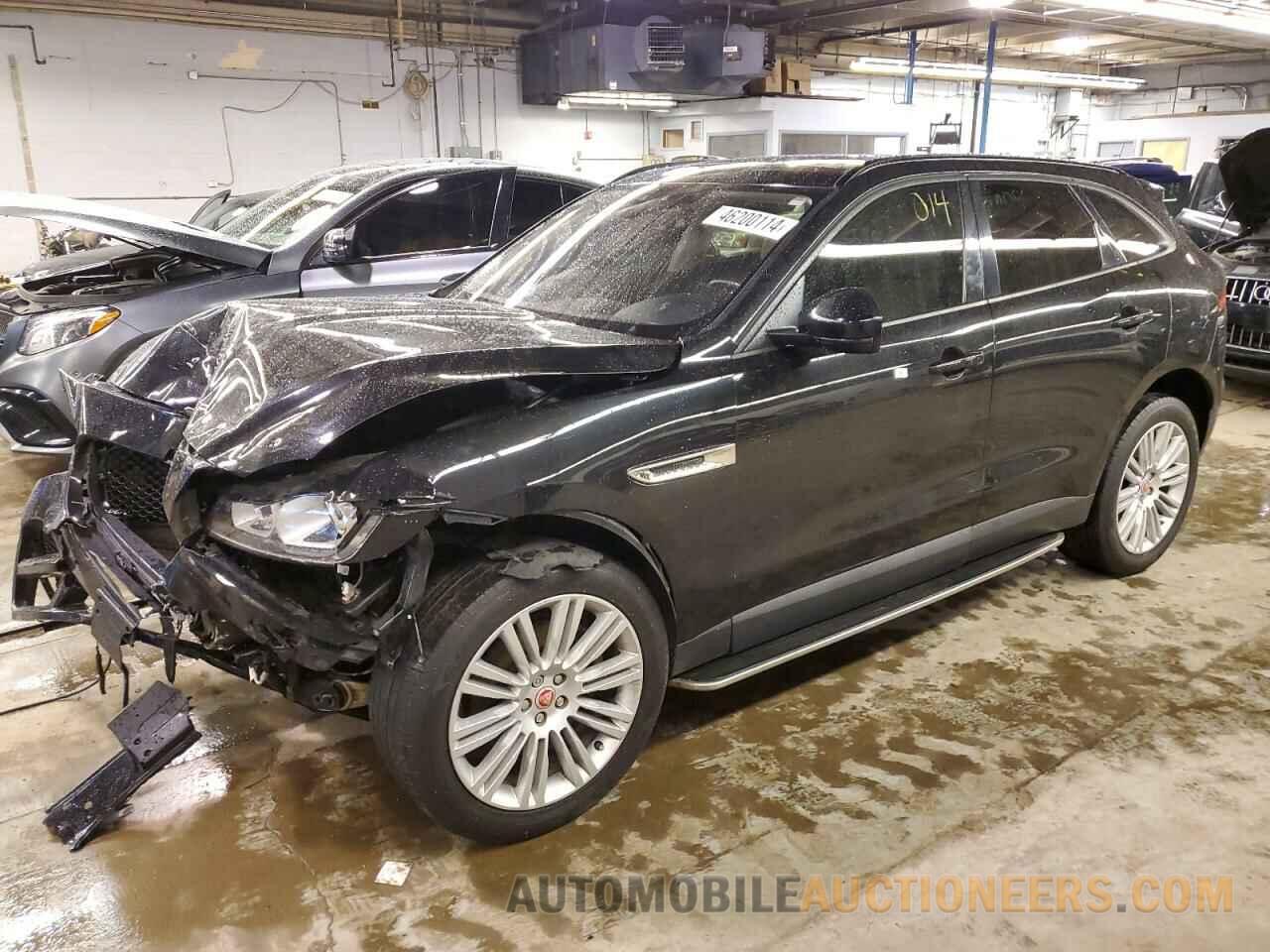 SADCJ2BV6HA884440 JAGUAR F-PACE 2017