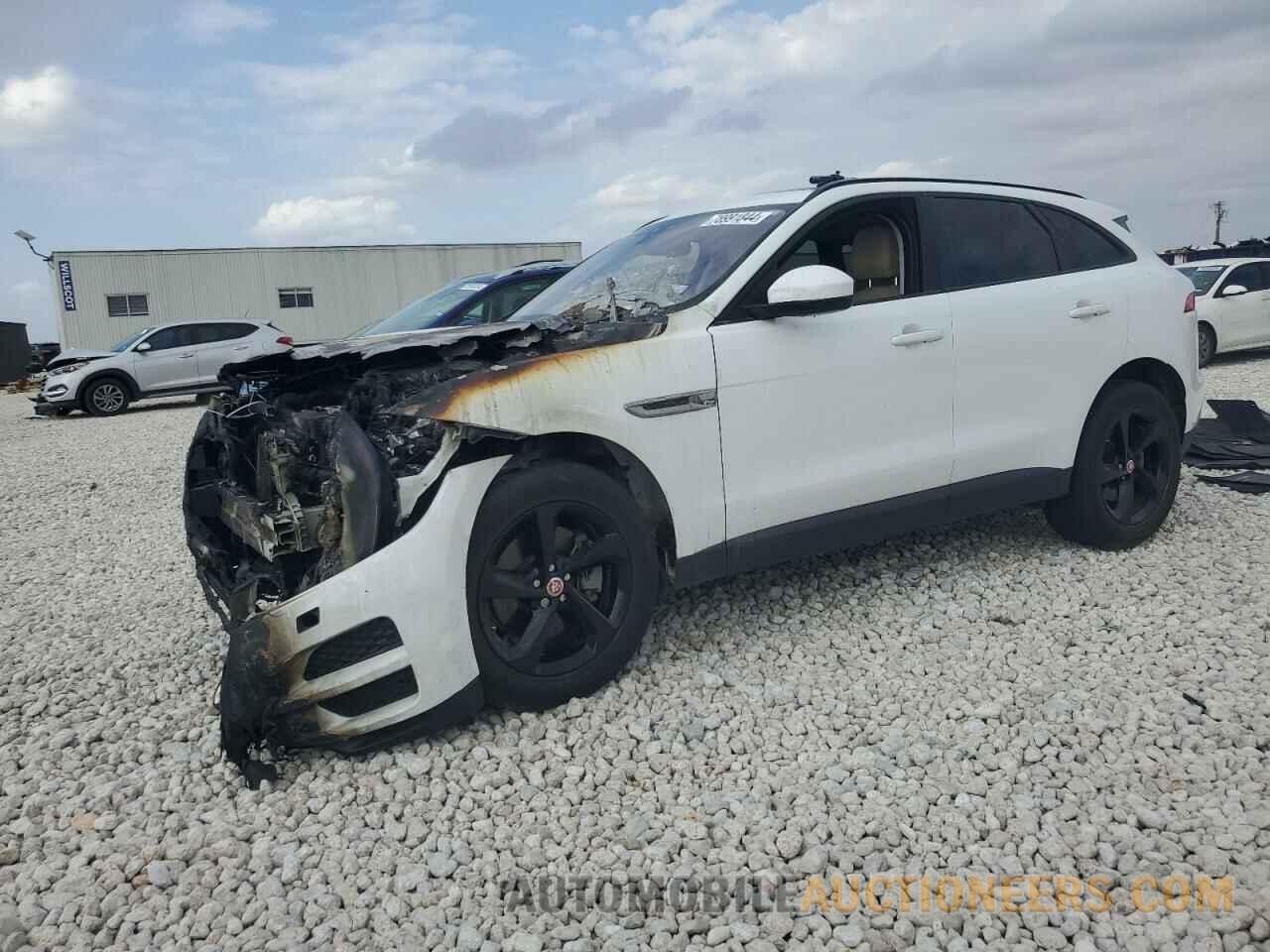 SADCJ2BV7HA073441 JAGUAR F-PACE 2017