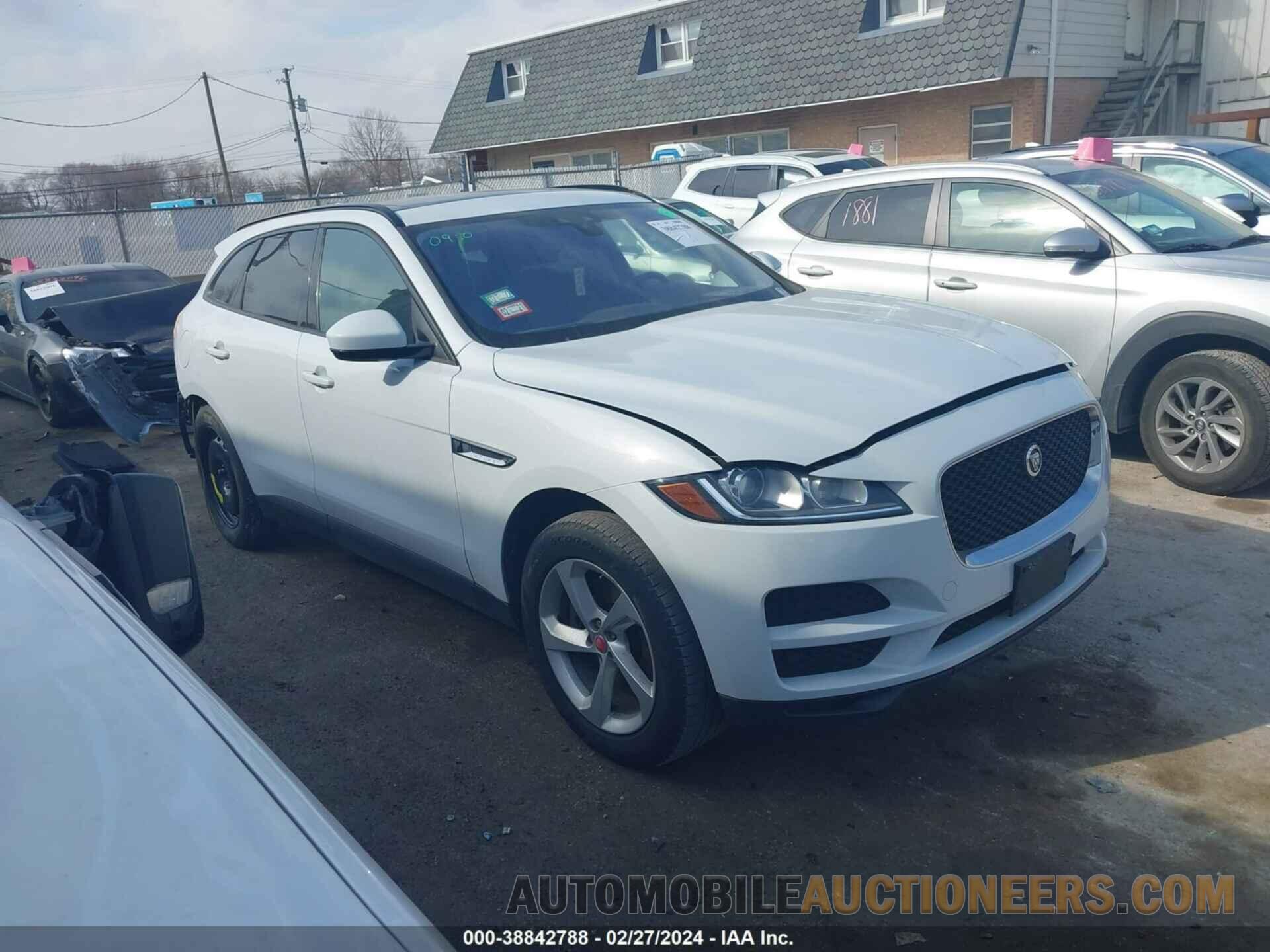 SADCJ2BV7HA885001 JAGUAR F-PACE 2017