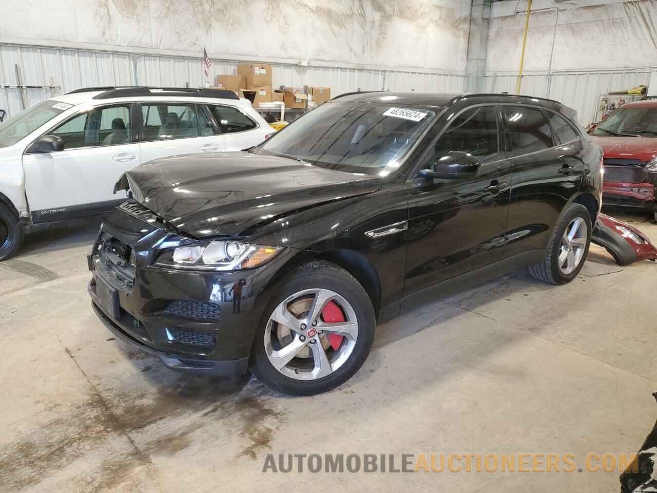 SADCJ2BV8HA091642 JAGUAR F-PACE 2017