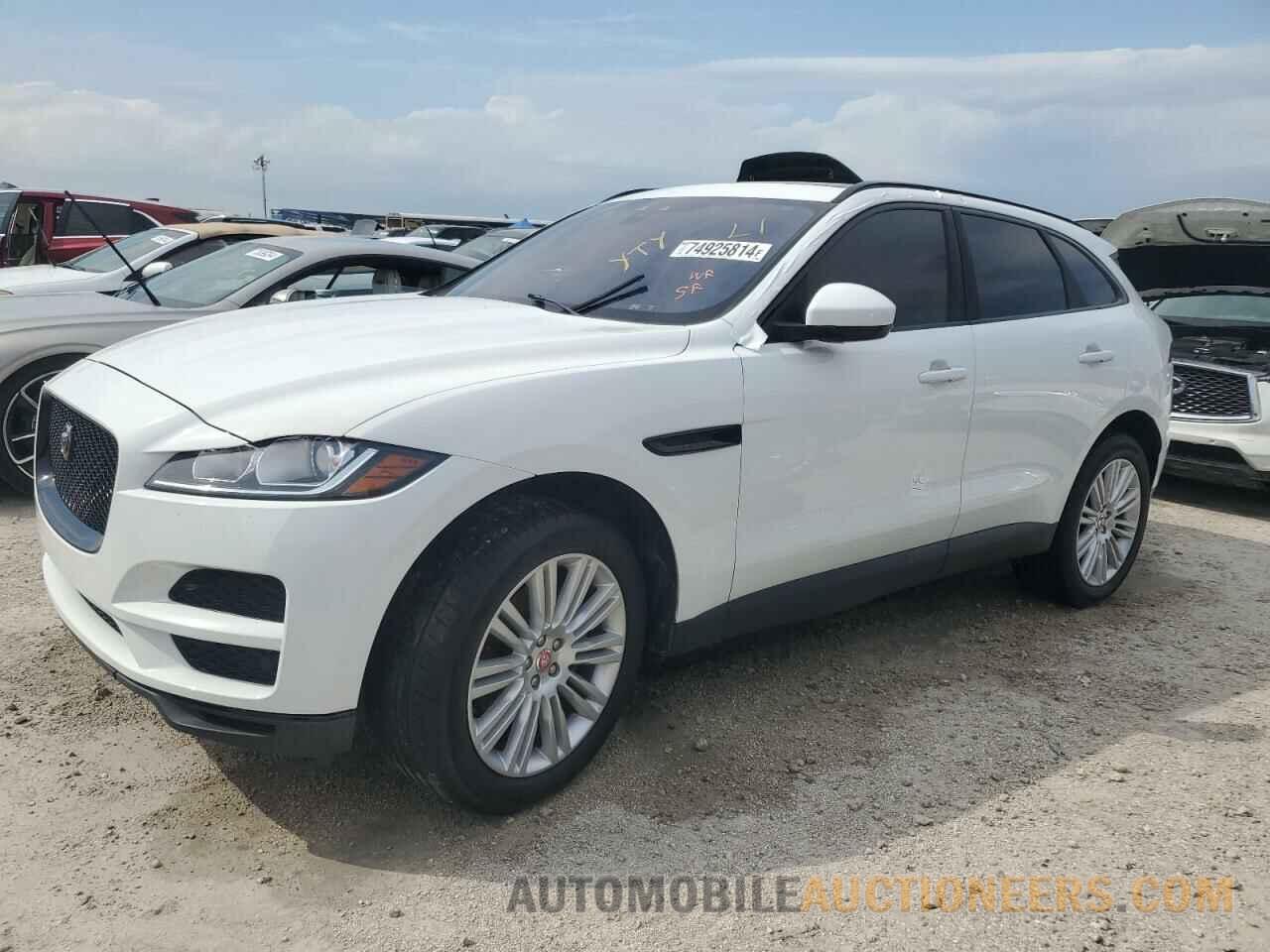 SADCJ2BV8HA489496 JAGUAR F-PACE 2017