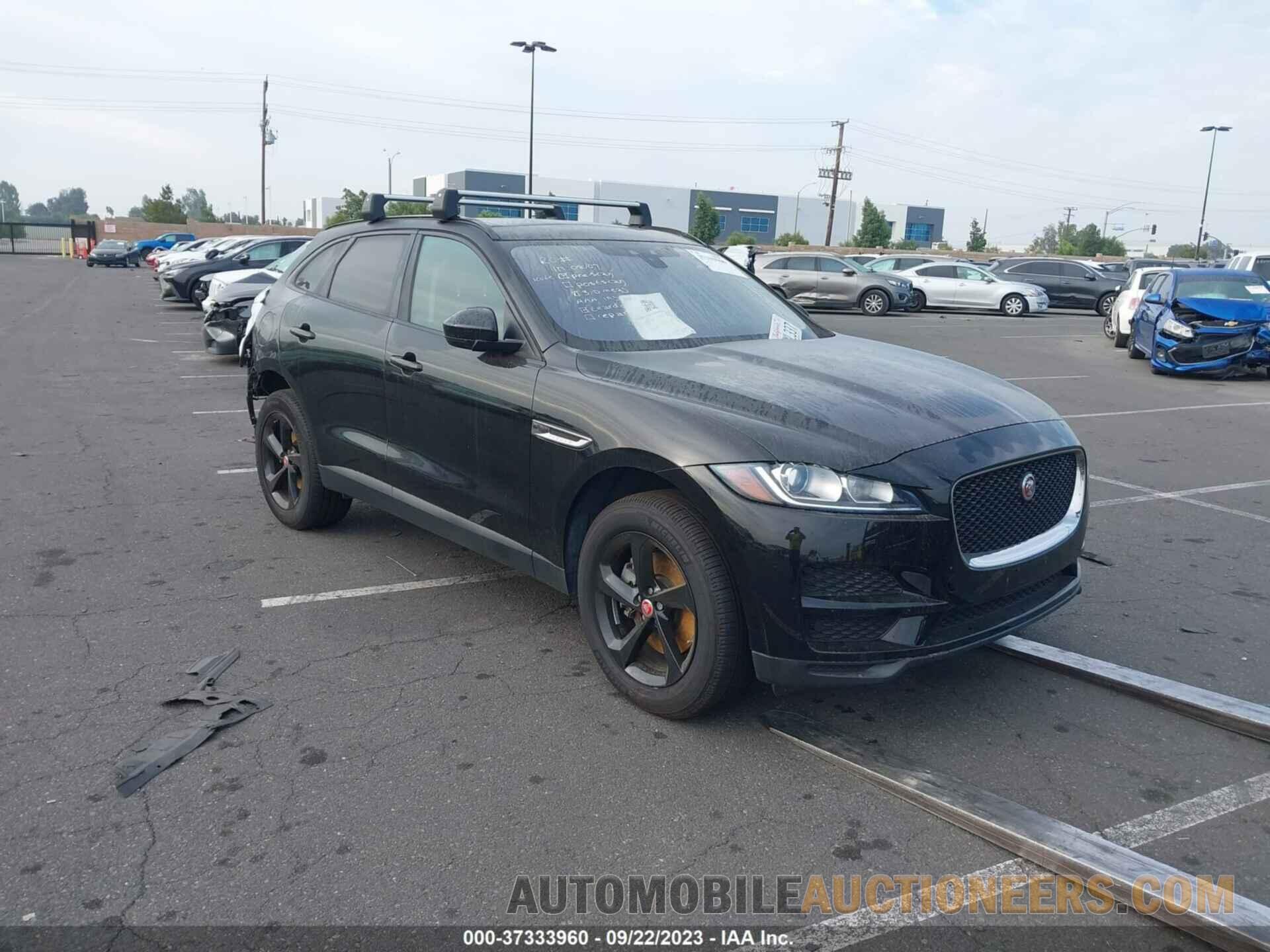 SADCJ2BV8HA495900 JAGUAR F-PACE 2017