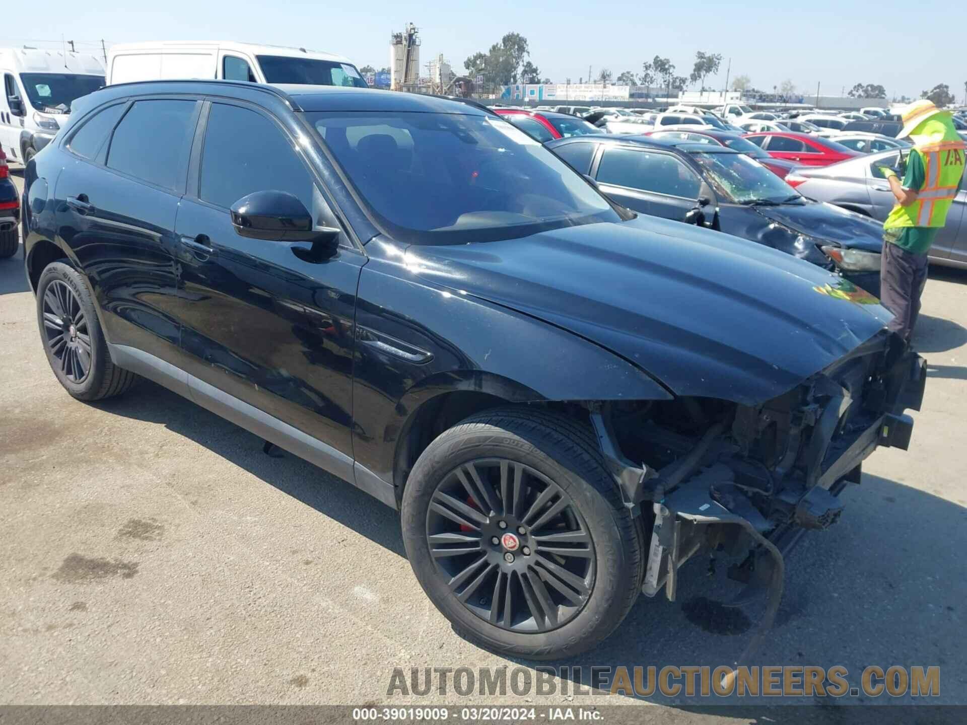 SADCJ2FX1JA272079 JAGUAR F-PACE 2018