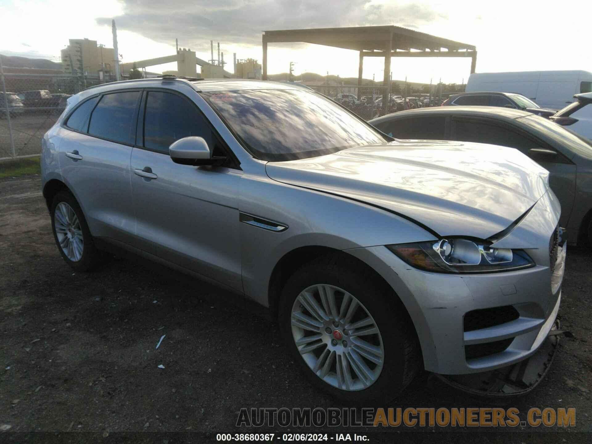 SADCJ2FX4JA299454 JAGUAR F-PACE 2018