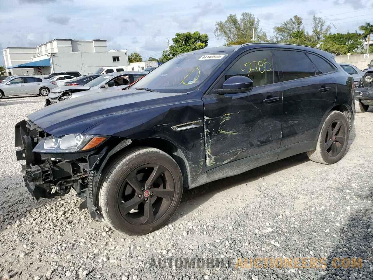 SADCJ2FX8JA249513 JAGUAR F-PACE 2018