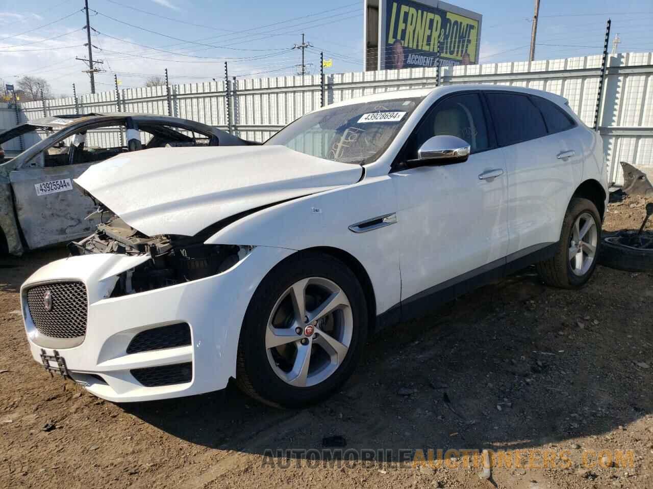 SADCJ2FXXJA267303 JAGUAR F-PACE 2018