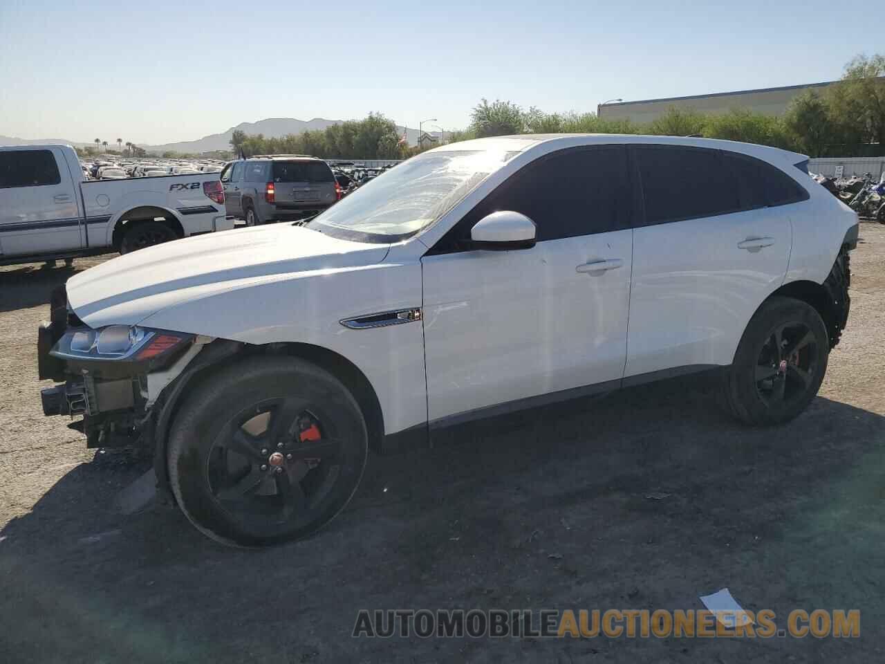 SADCJ2GX5JA235633 JAGUAR F-PACE 2018