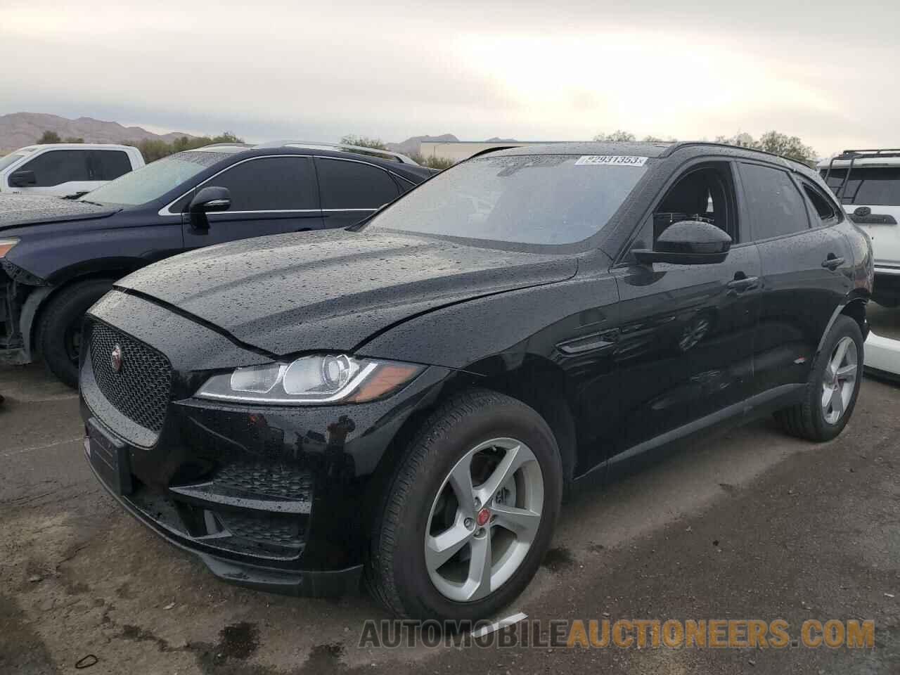 SADCJ2GX9JA285726 JAGUAR F-PACE 2018