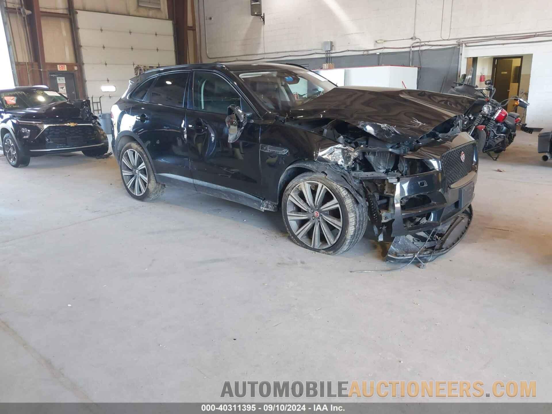 SADCK2BV5HA081423 JAGUAR F-PACE 2017