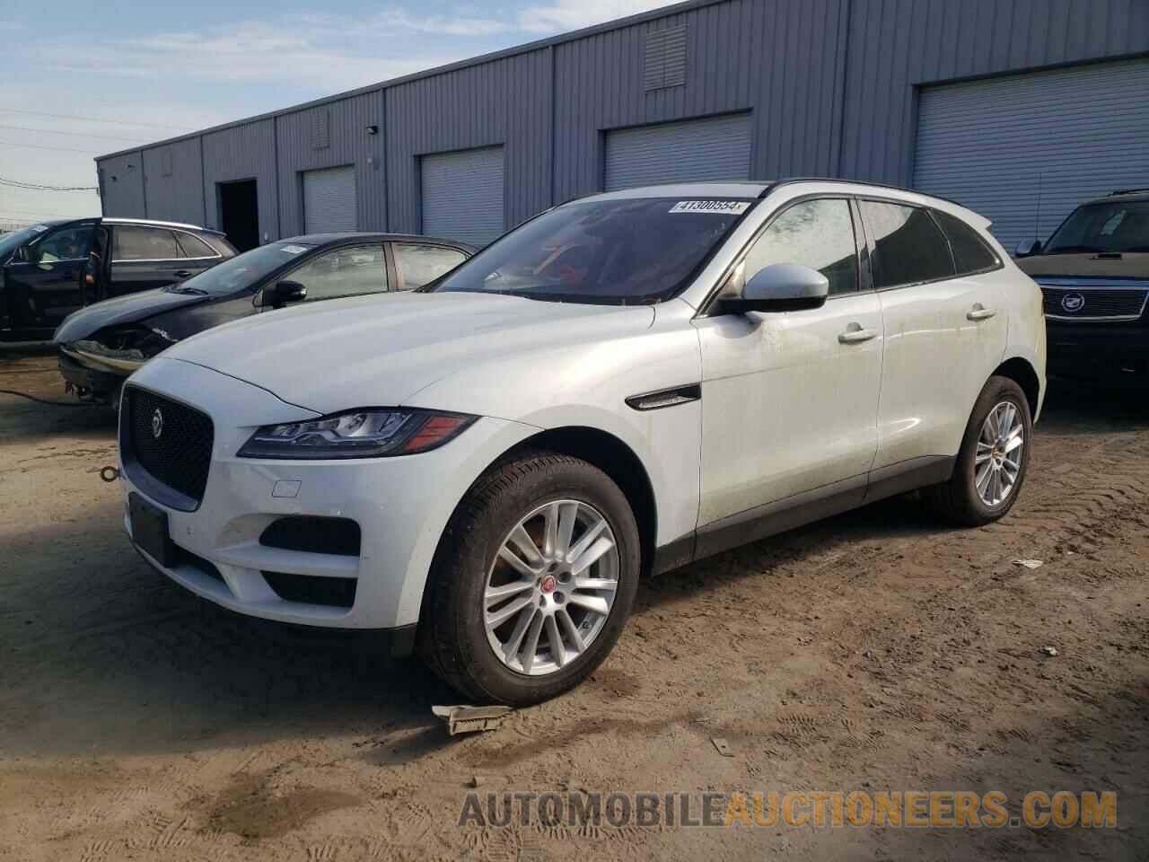 SADCK2BV8HA097518 JAGUAR F-PACE 2017