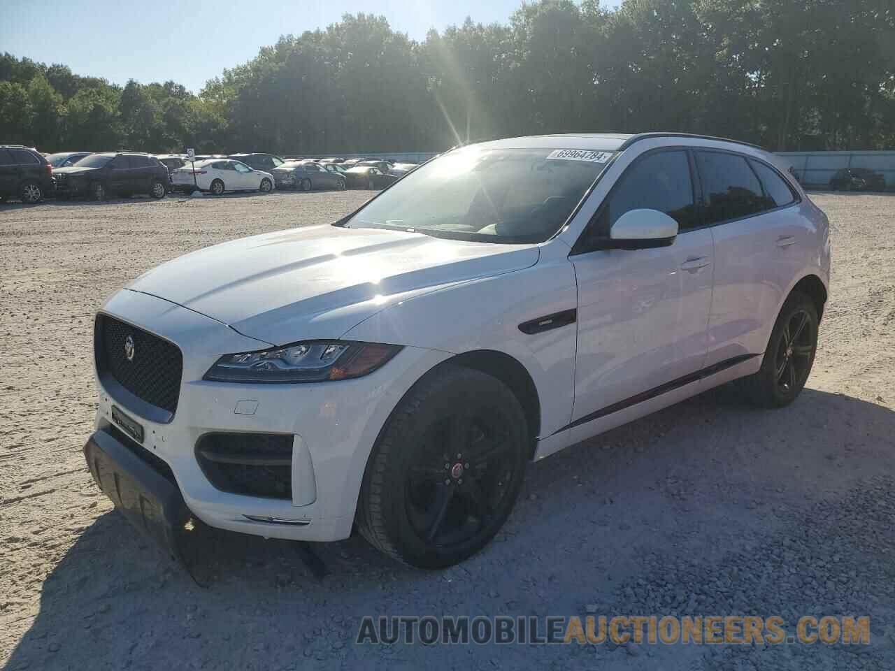 SADCL2BV4HA894586 JAGUAR F-PACE 2017