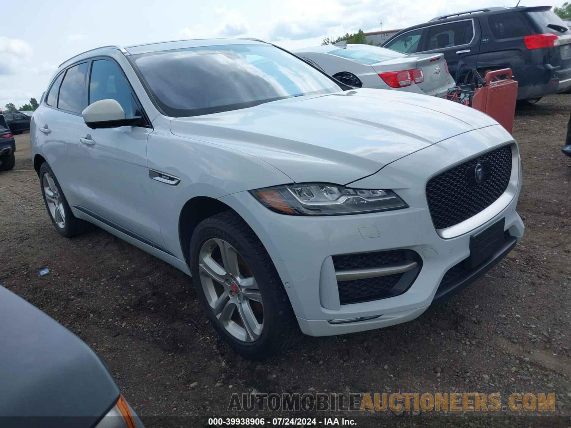 SADCL2BV5HA496688 JAGUAR F-PACE 2017