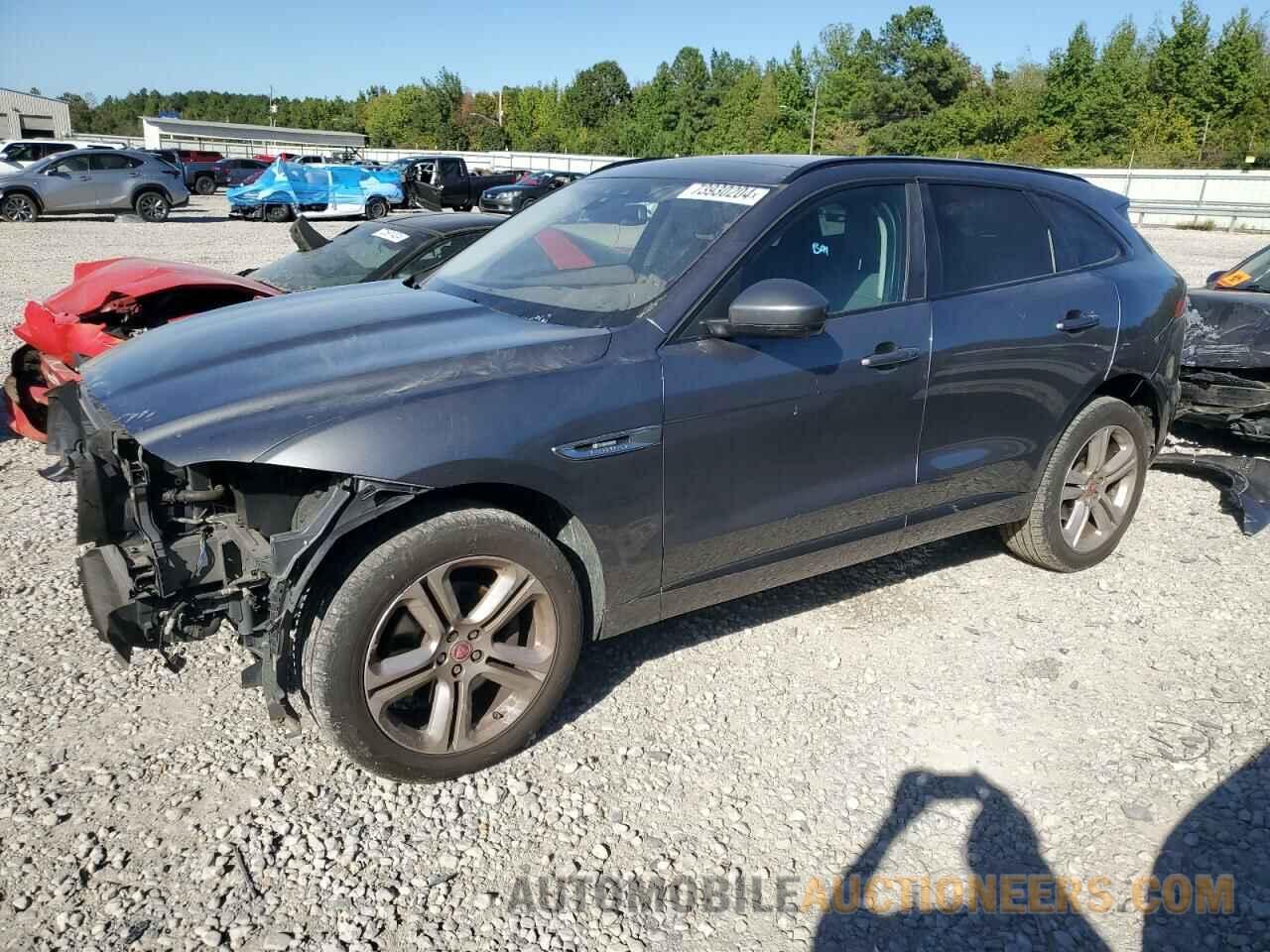 SADCL2BV6HA884562 JAGUAR F-PACE 2017