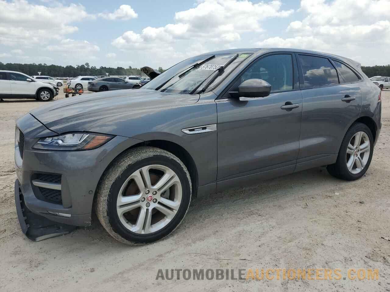 SADCL2BV8HA064807 JAGUAR F-PACE 2017