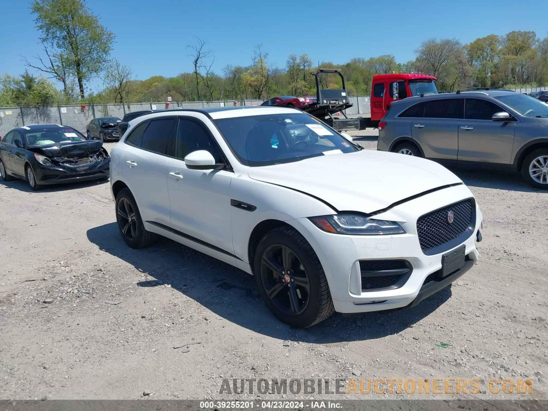 SADCL2BV8HA090582 JAGUAR F-PACE 2017