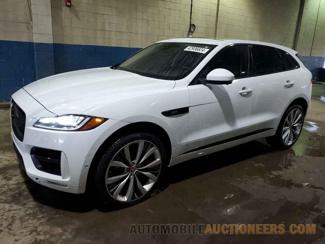 SADCL2BV8HA493722 JAGUAR F-PACE 2017