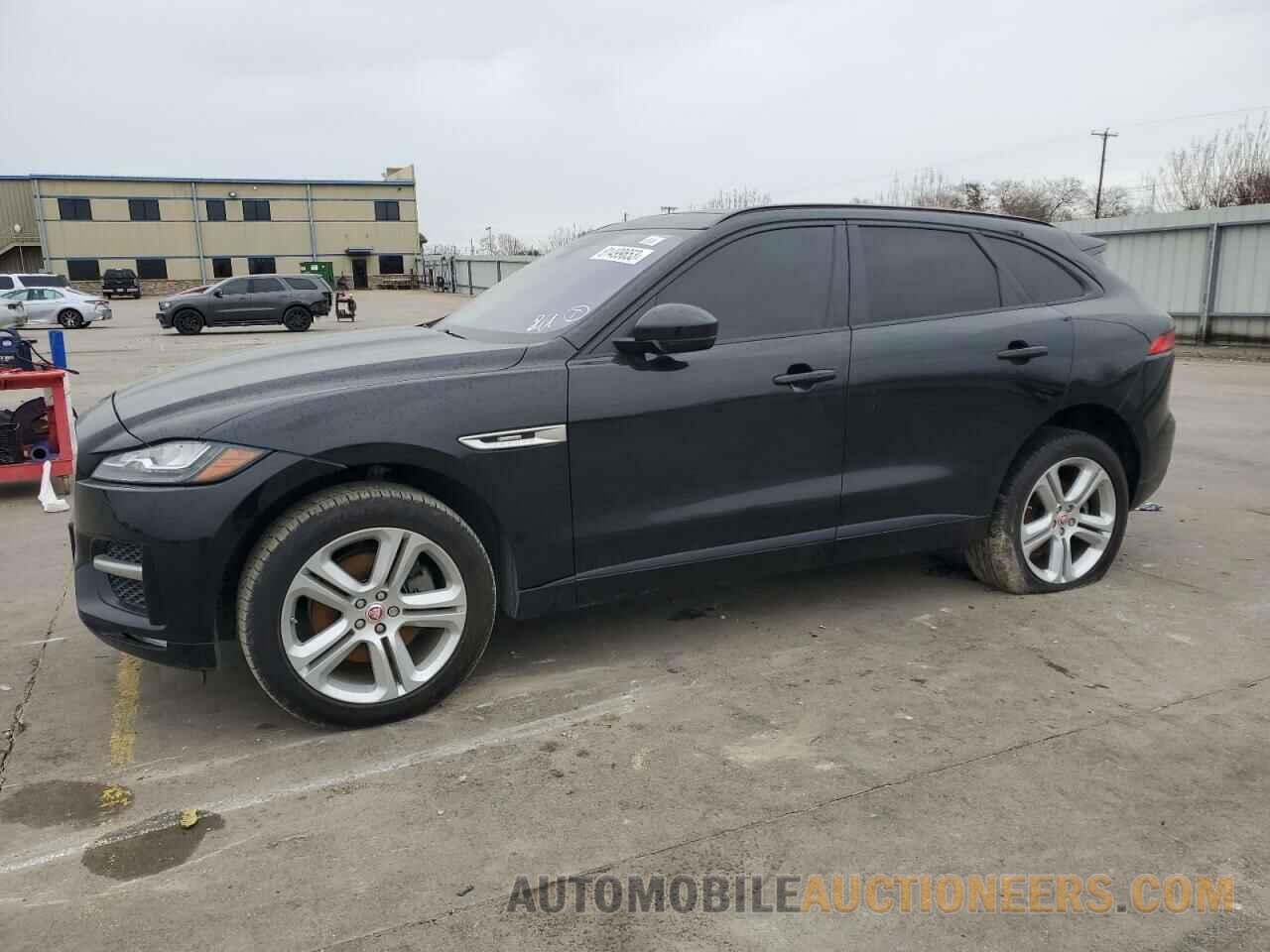 SADCL2BV8HA884630 JAGUAR F-PACE 2017