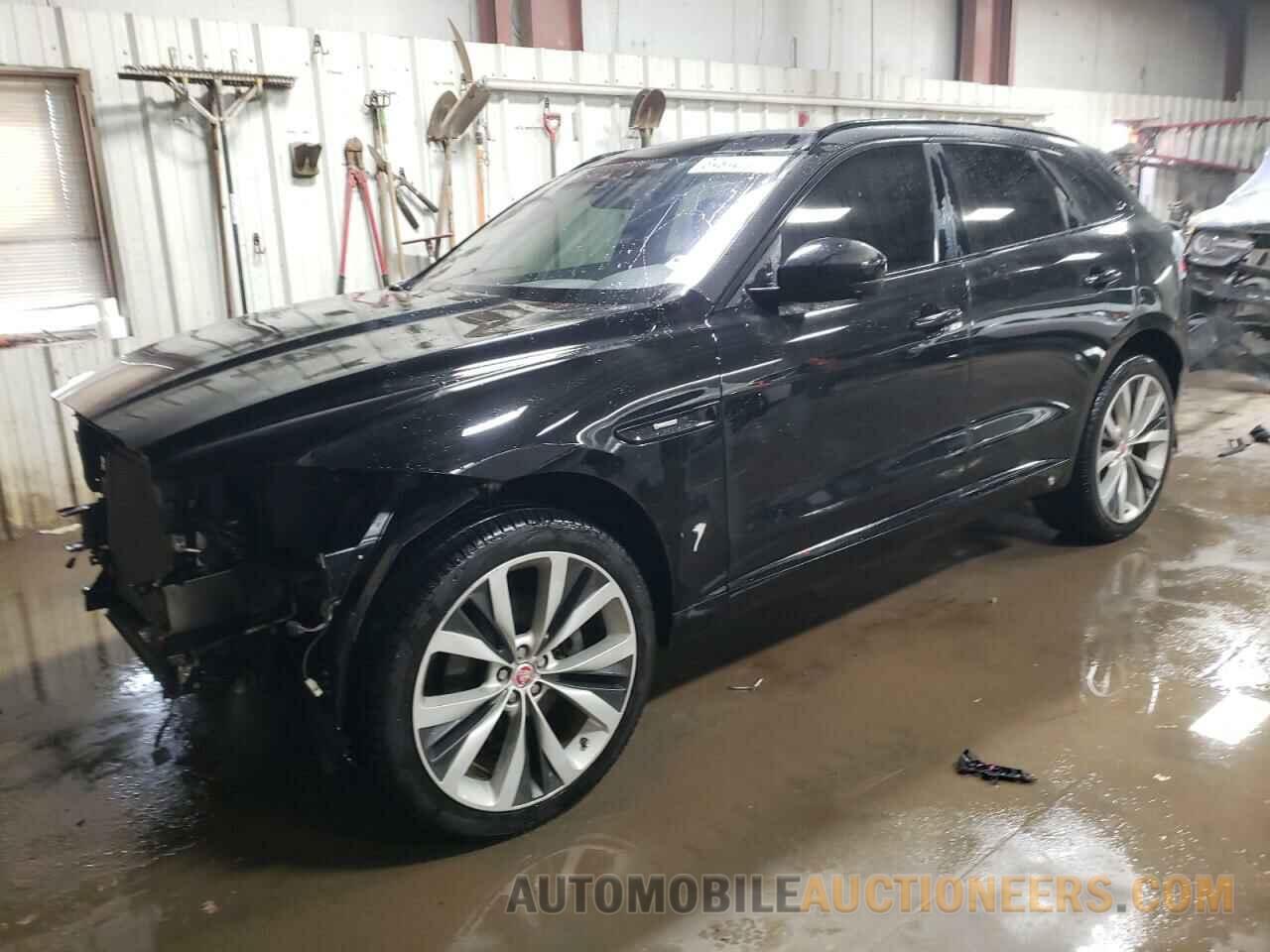 SADCL2BV9HA072656 JAGUAR F-PACE 2017