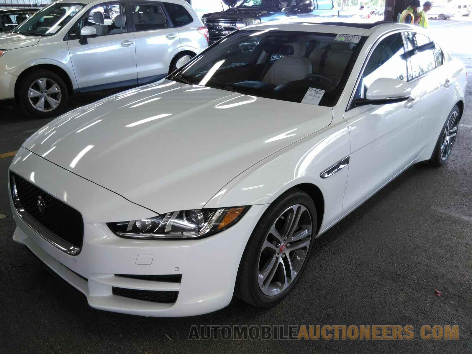 SAJAD4BV8HA960358 Jaguar XE 2017