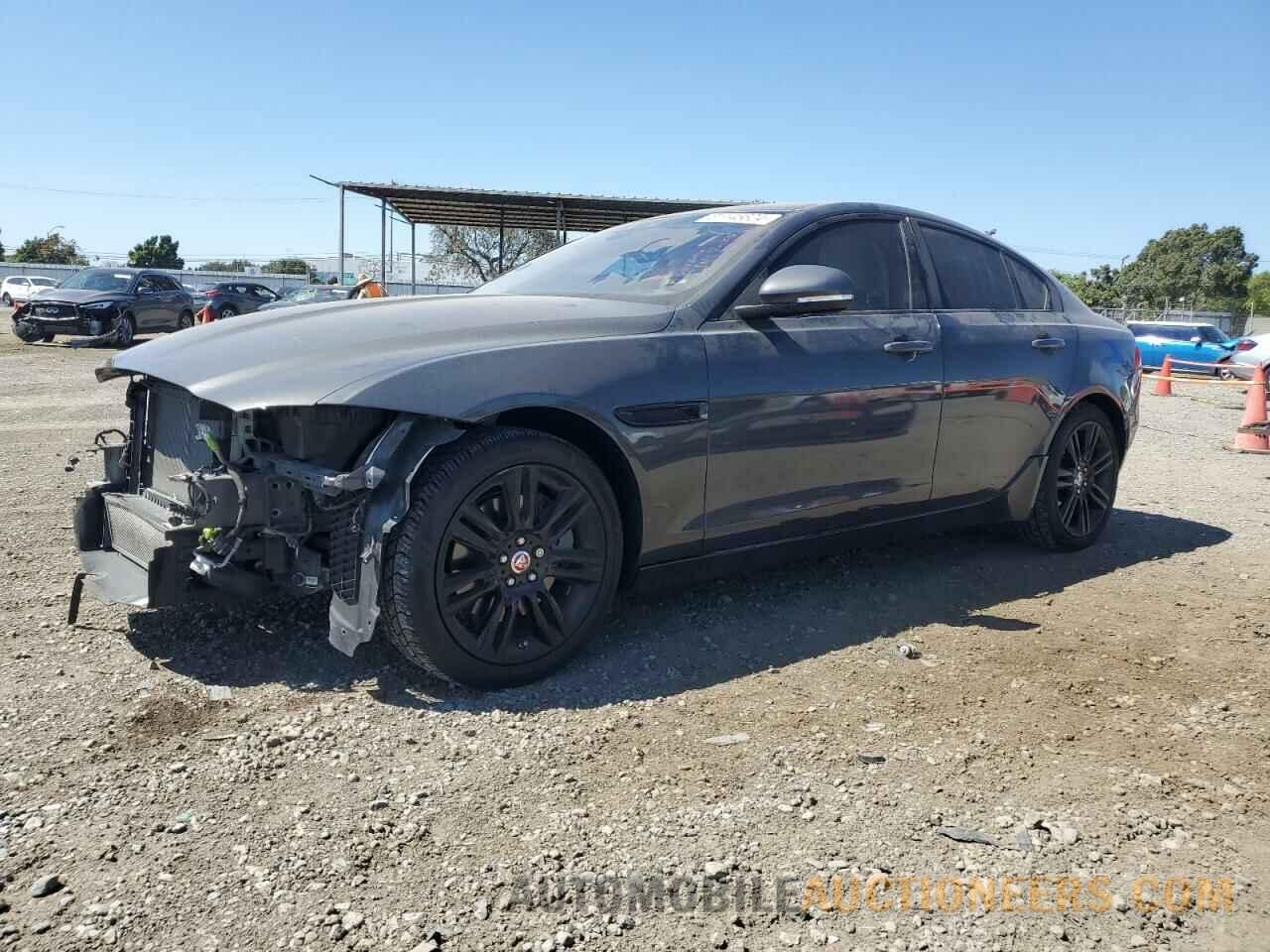 SAJAE4BG1HA967117 JAGUAR XE 2017