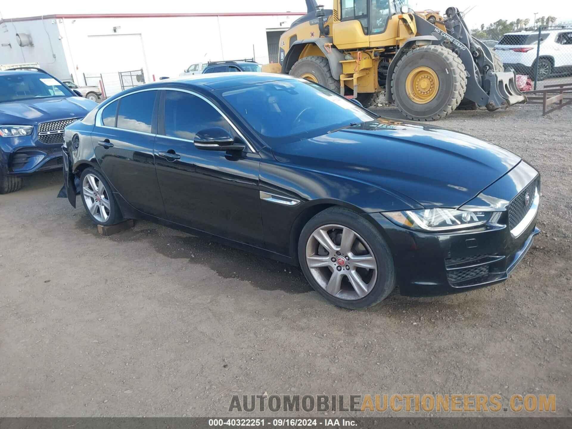 SAJAE4BG5HA963877 JAGUAR XE 2017