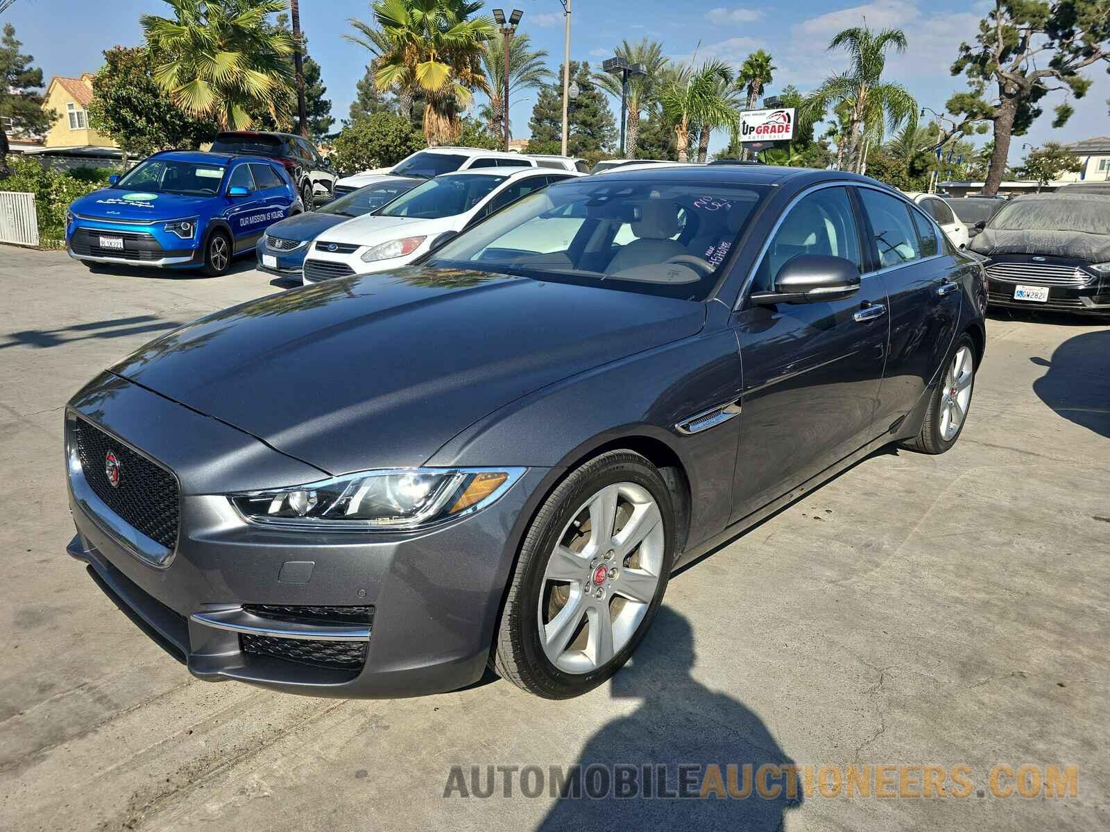 SAJAE4BG7HA963430 Jaguar XE 2017