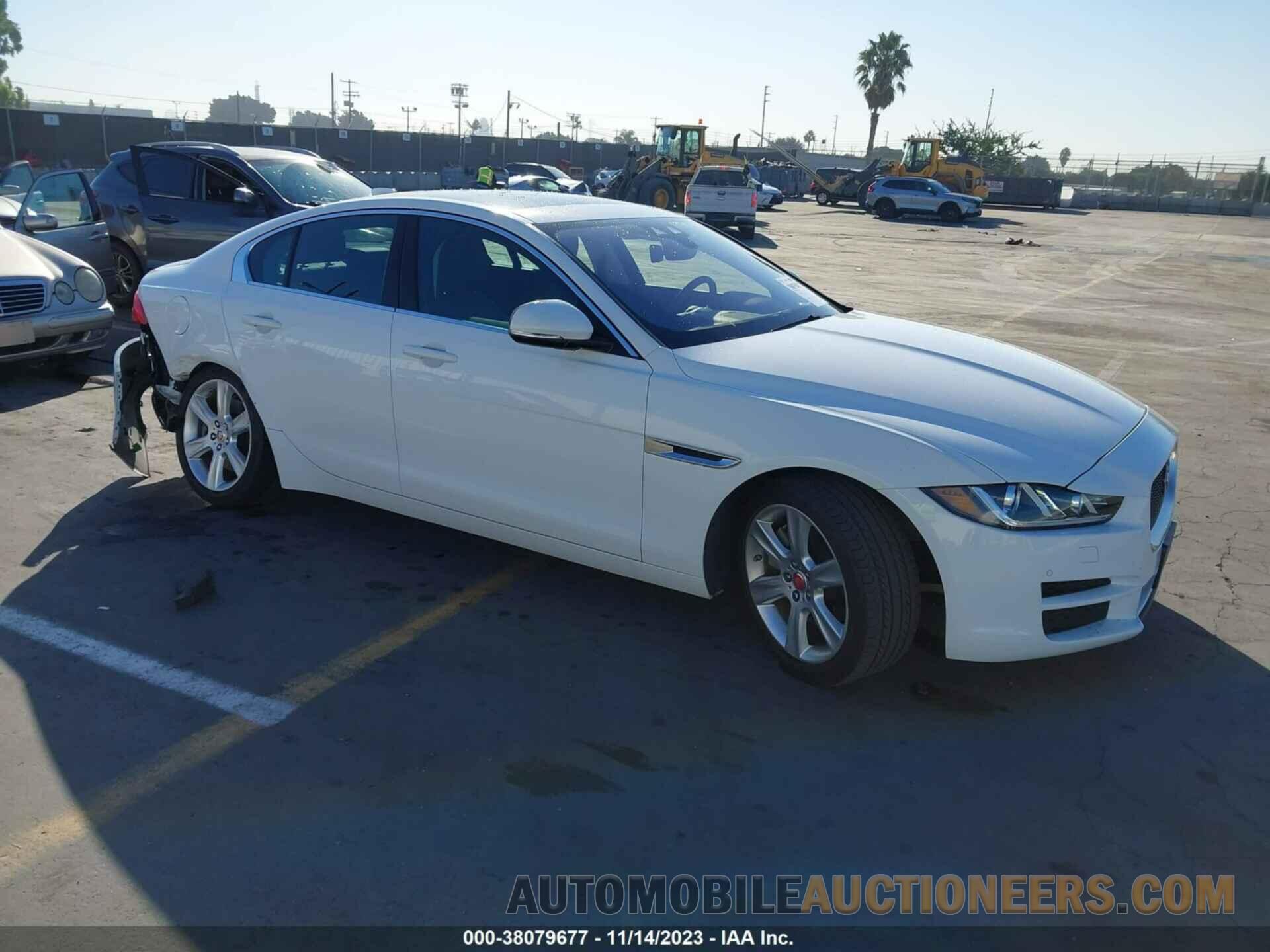 SAJAE4BG9HA954325 JAGUAR XE 2017