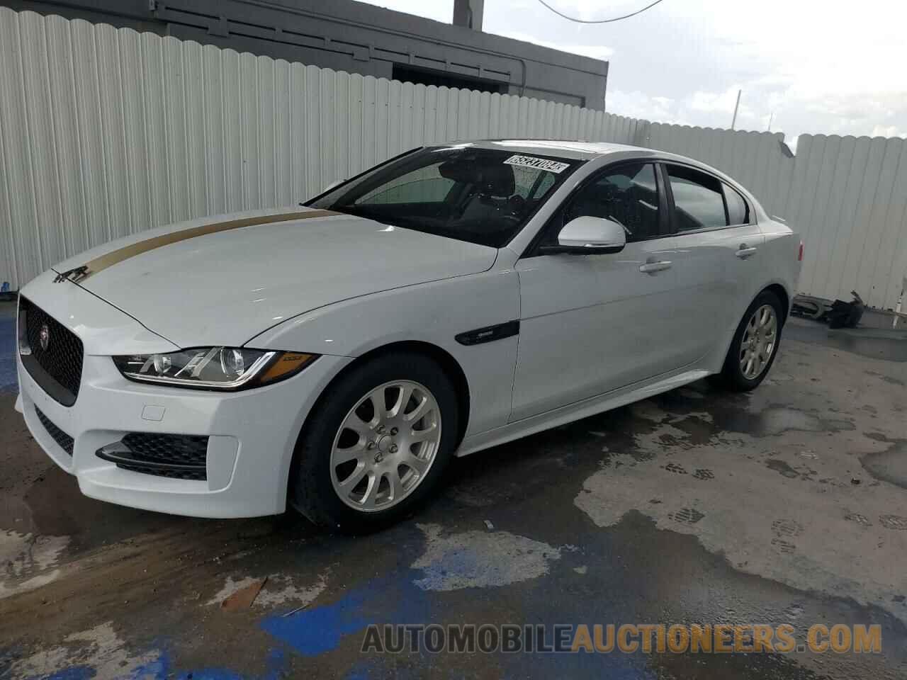 SAJAF4BNXHA971226 JAGUAR XE 2017