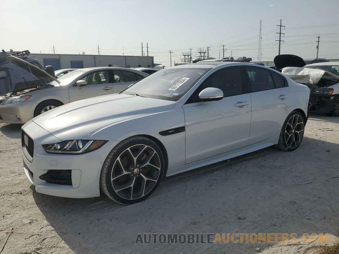 SAJAF4BV4HA960724 JAGUAR XE 2017