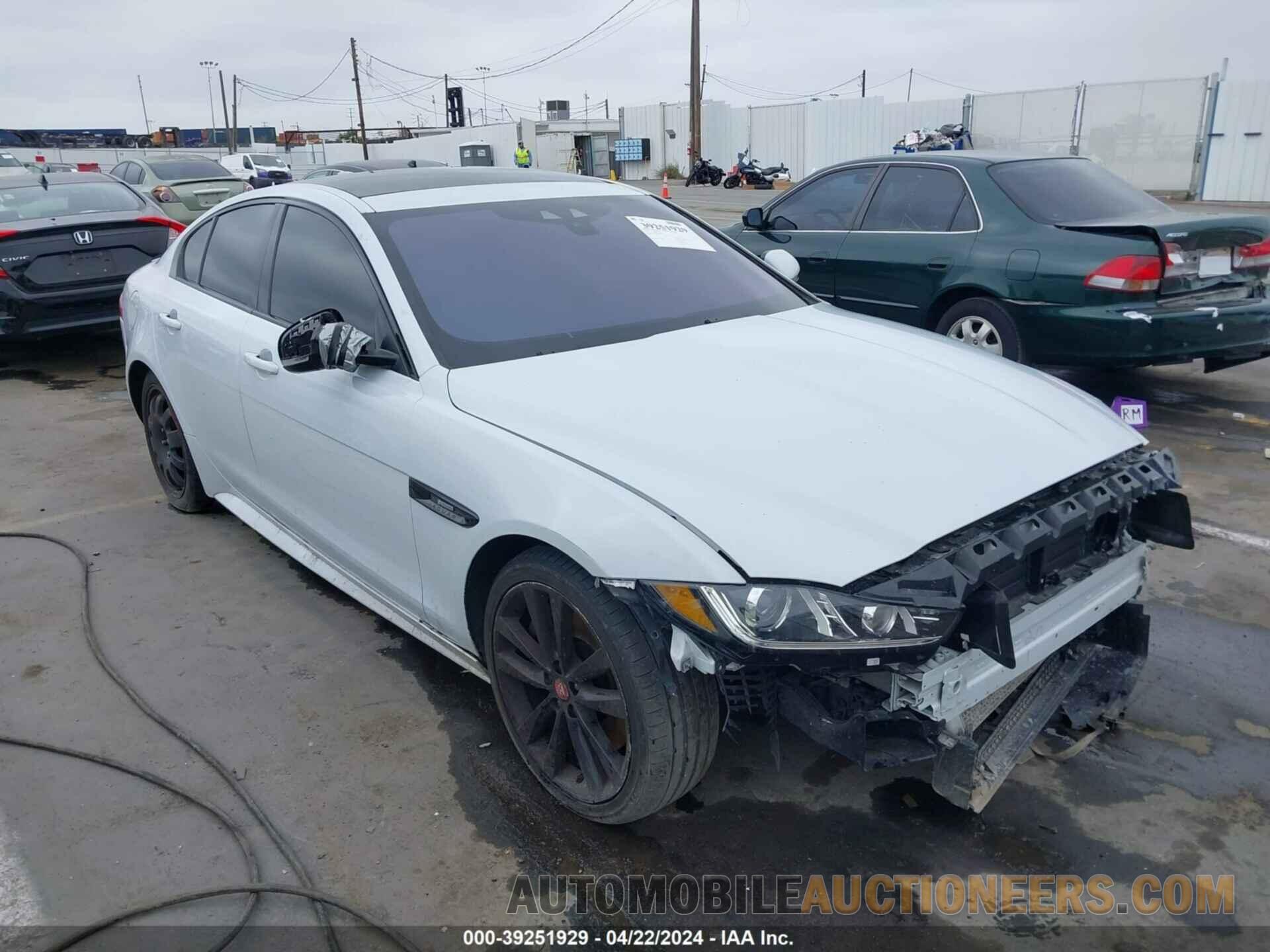 SAJAF4BV4HA968077 JAGUAR XE 2017