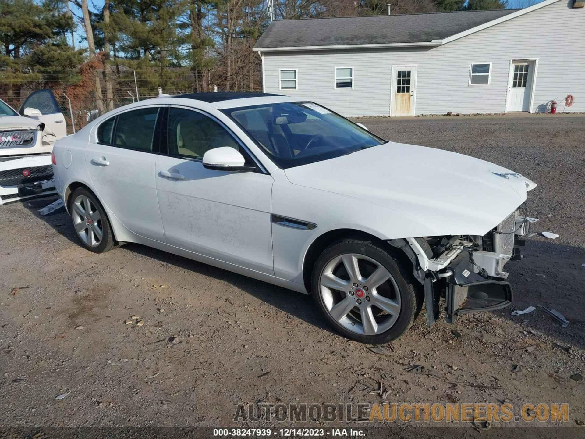 SAJAJ4FX6JCP27996 JAGUAR XE 2018