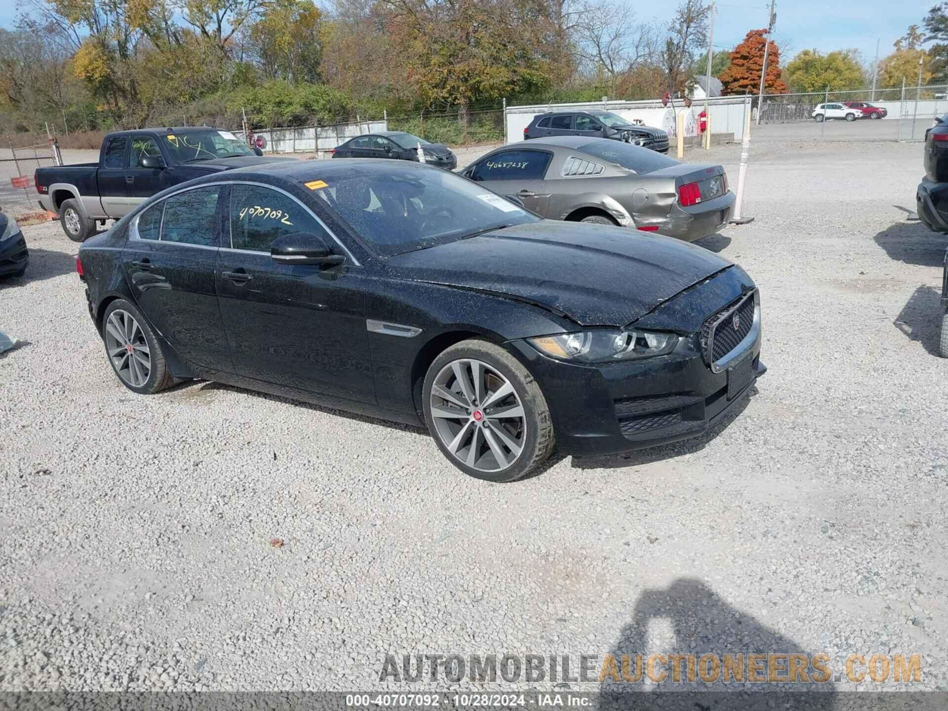 SAJAK4BV9HA960892 JAGUAR XE 2017