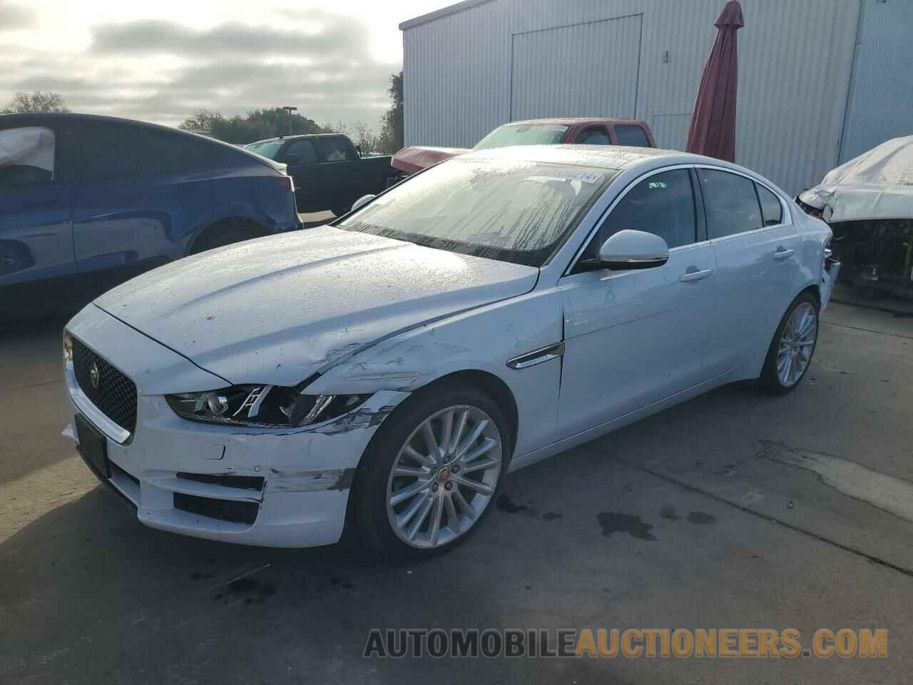 SAJAN4EV8JCP17331 JAGUAR XE 2018