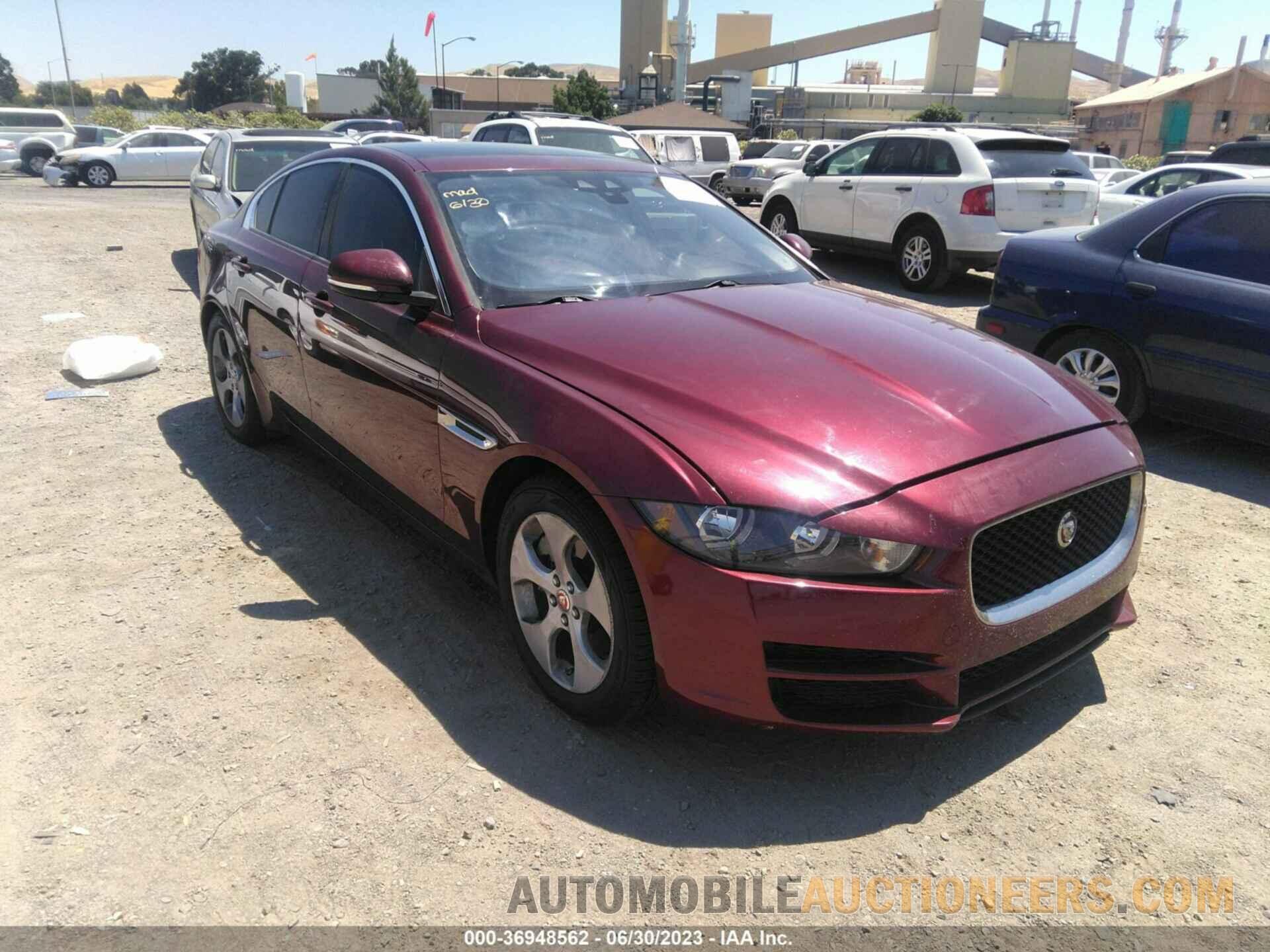 SAJAR4BG3HA975918 JAGUAR XE 2017