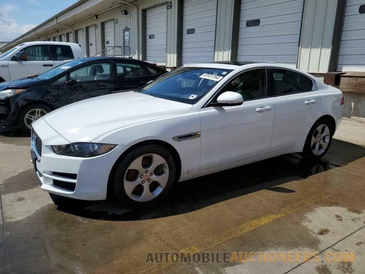 SAJAR4BG8HA964848 JAGUAR XE 2017