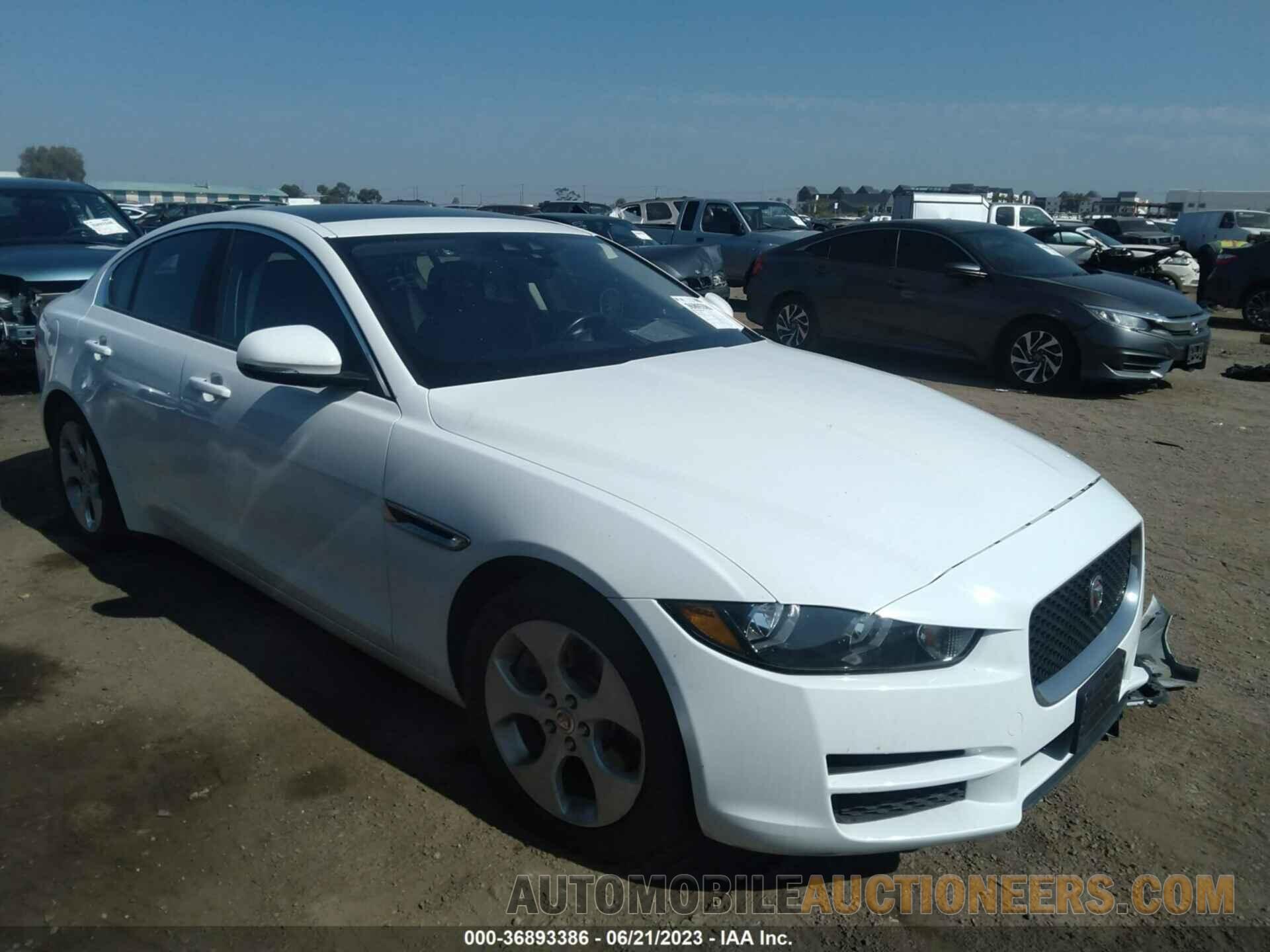 SAJAR4BG8HA978765 JAGUAR XE 2017