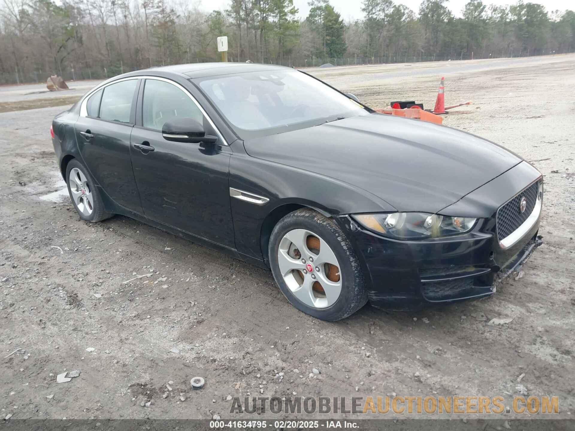 SAJAR4BG9HA961960 JAGUAR XE 2017