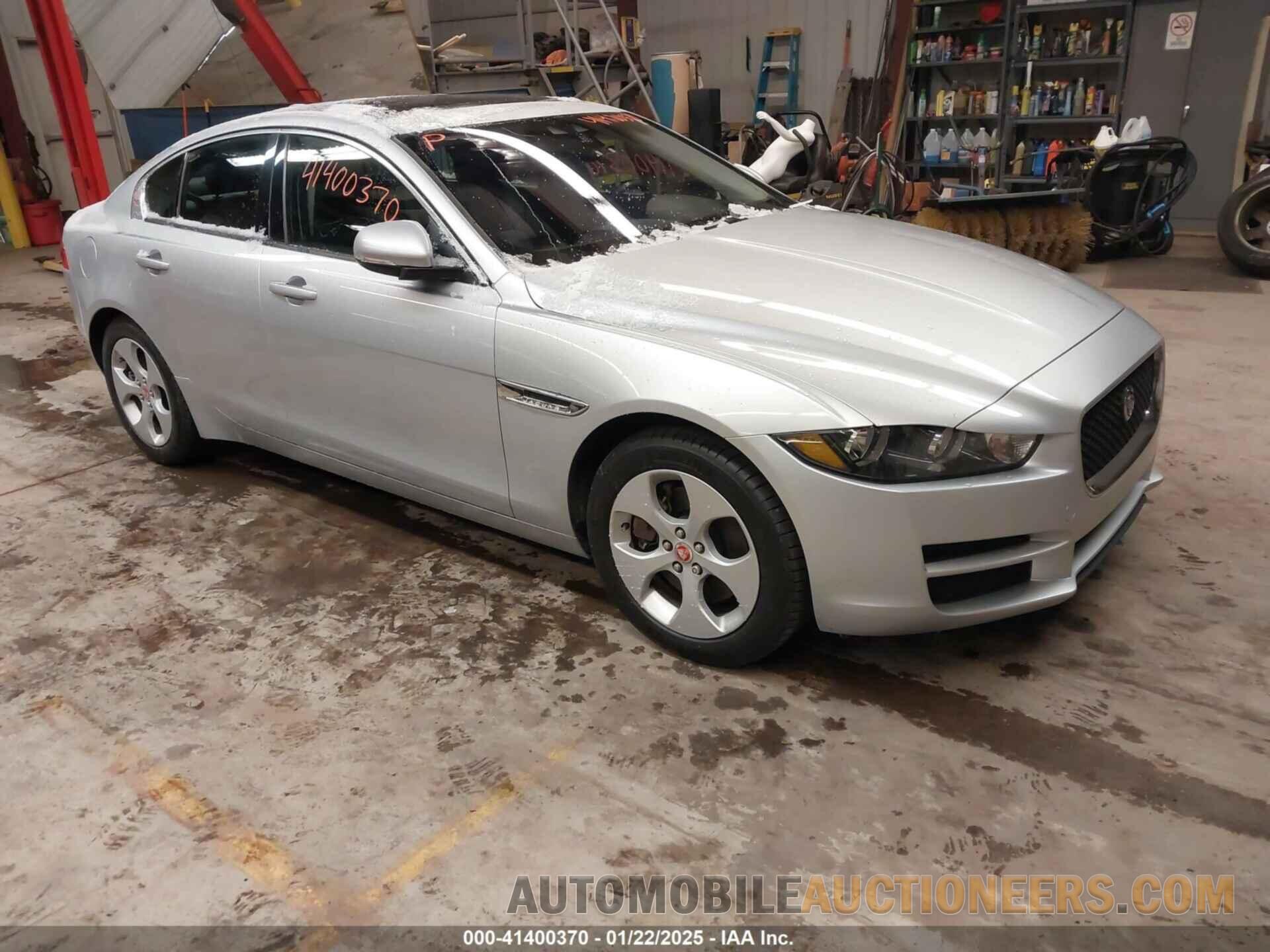 SAJAS4BN3HA952917 JAGUAR XE 2017