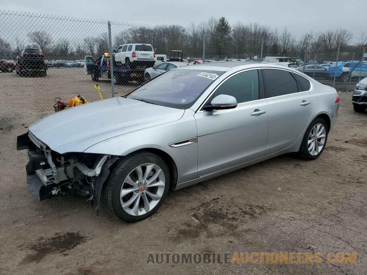 SAJBD4BN0HCY32463 JAGUAR XF 2017